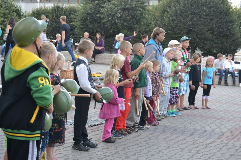 Pipi ja Tommi koolialguse trall