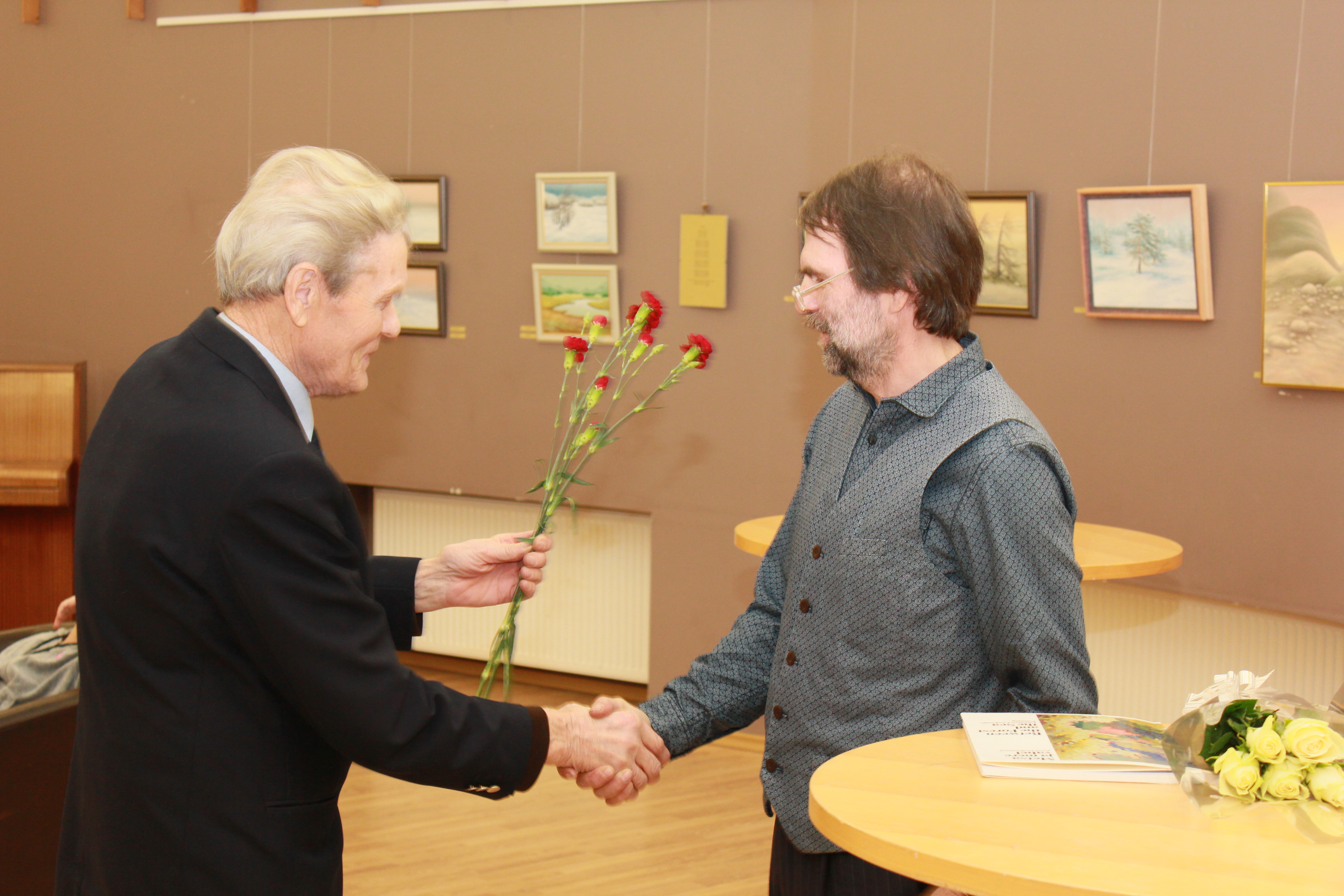 Valev Elerand isikunäitus 